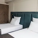 מלון Anna Palace 4*