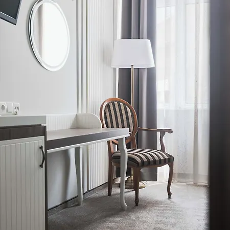 Hotell Anna Palace 4*